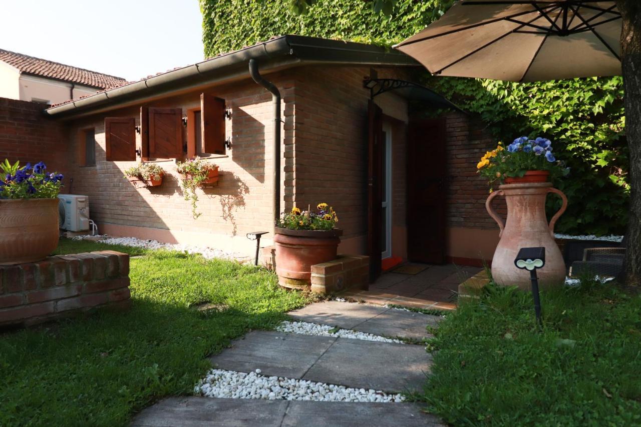 Villa Oasi Ferrara Exterior photo